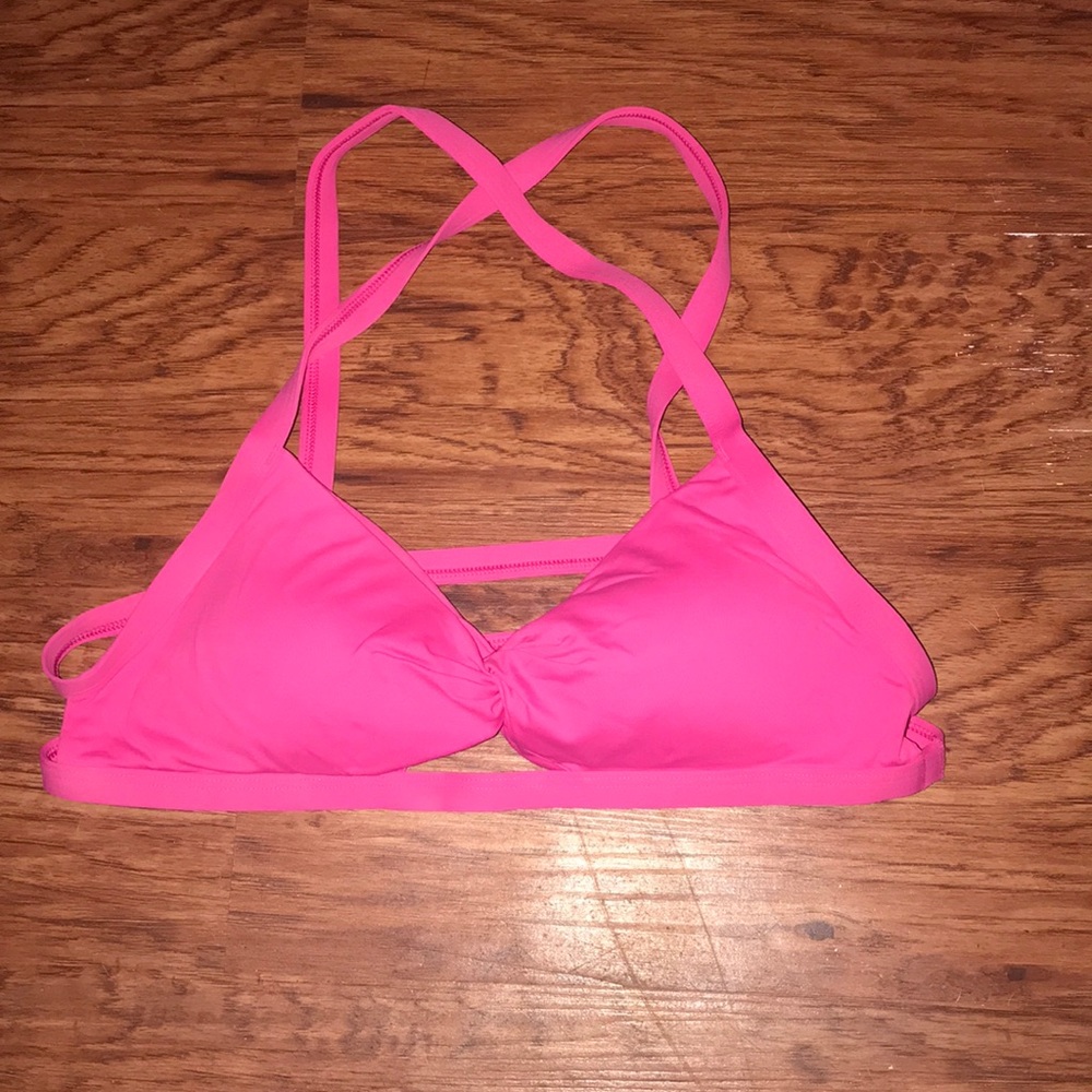 Adorable swim top!